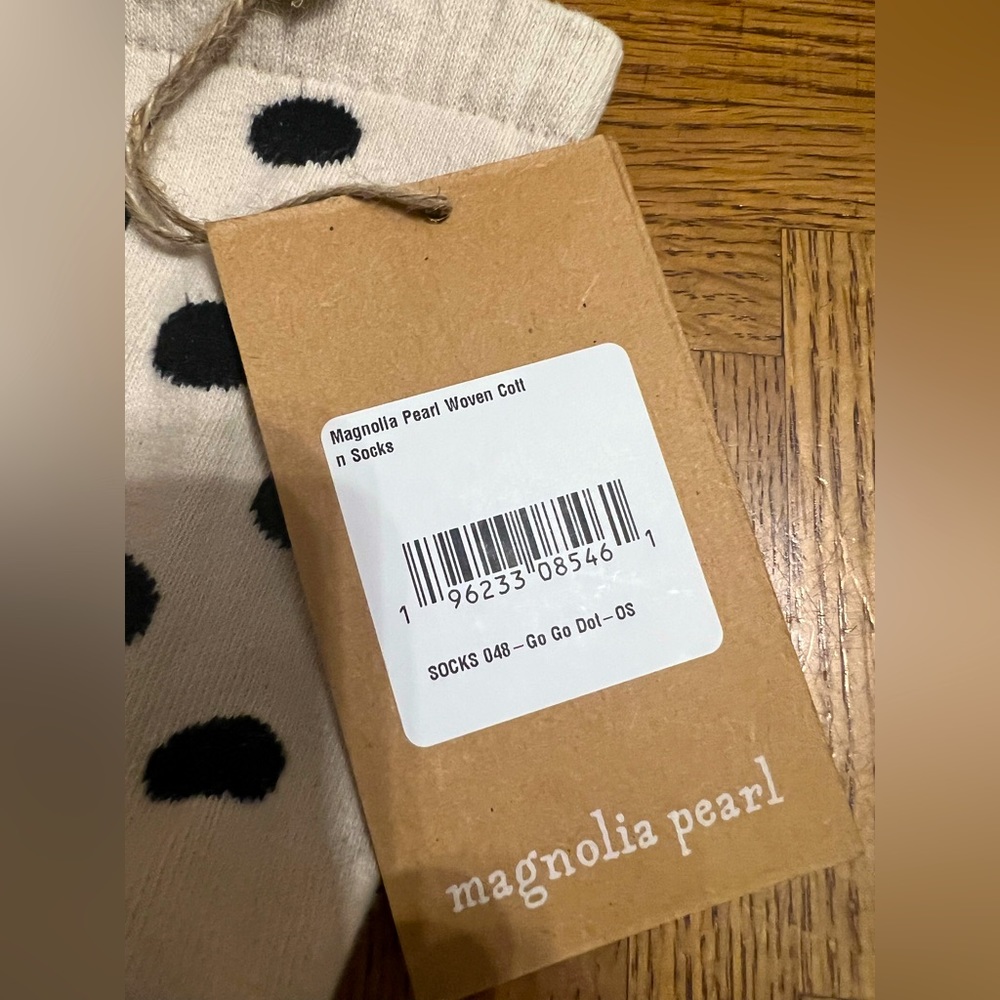 Magnolia Pearl Socks - Picture 2 of 5